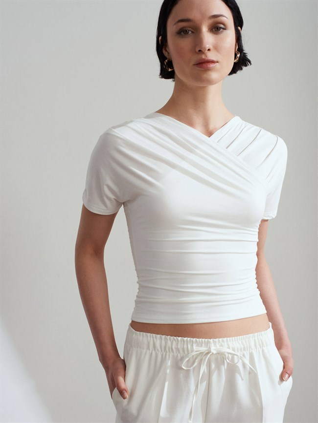 Önü Çapraz Tişört 32659 Ekru