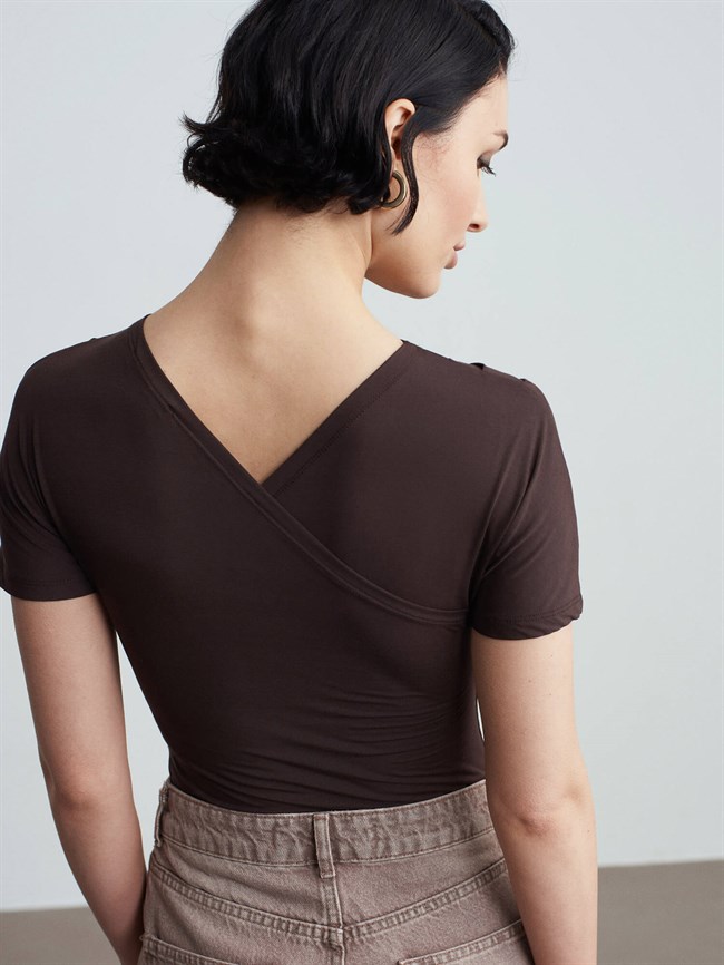 Önü Çapraz Tişört 32659 Kahve