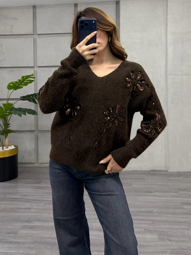 Pullu Çiçek İşlemeli V Yaka Kazak 7718 Kahve