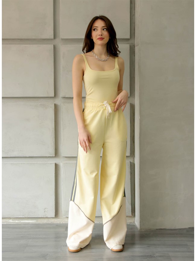 Şerit Detaylı Kapüşonlu Takım 4706 Sarı