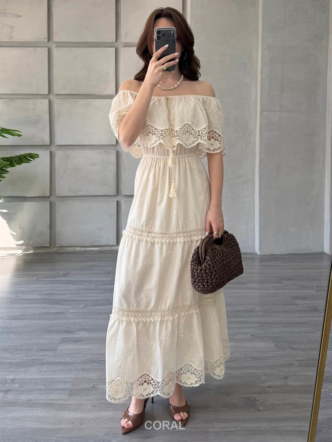 Yakası Dantelli Bağcıklı Elbise 39694 Naturel