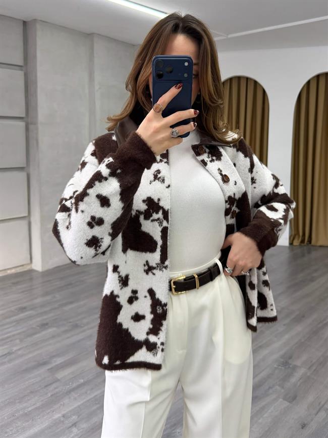 Yakası Derili Batik Desenli Hırka 140551 Vanilya