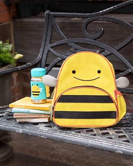 SKIP HOP ZOO SIRT ÇANTASI ARI