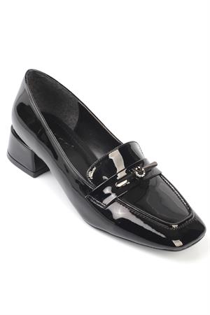 Capone Siyah Küt Burunlu Alçak Topuk Kadın Ayakkabı