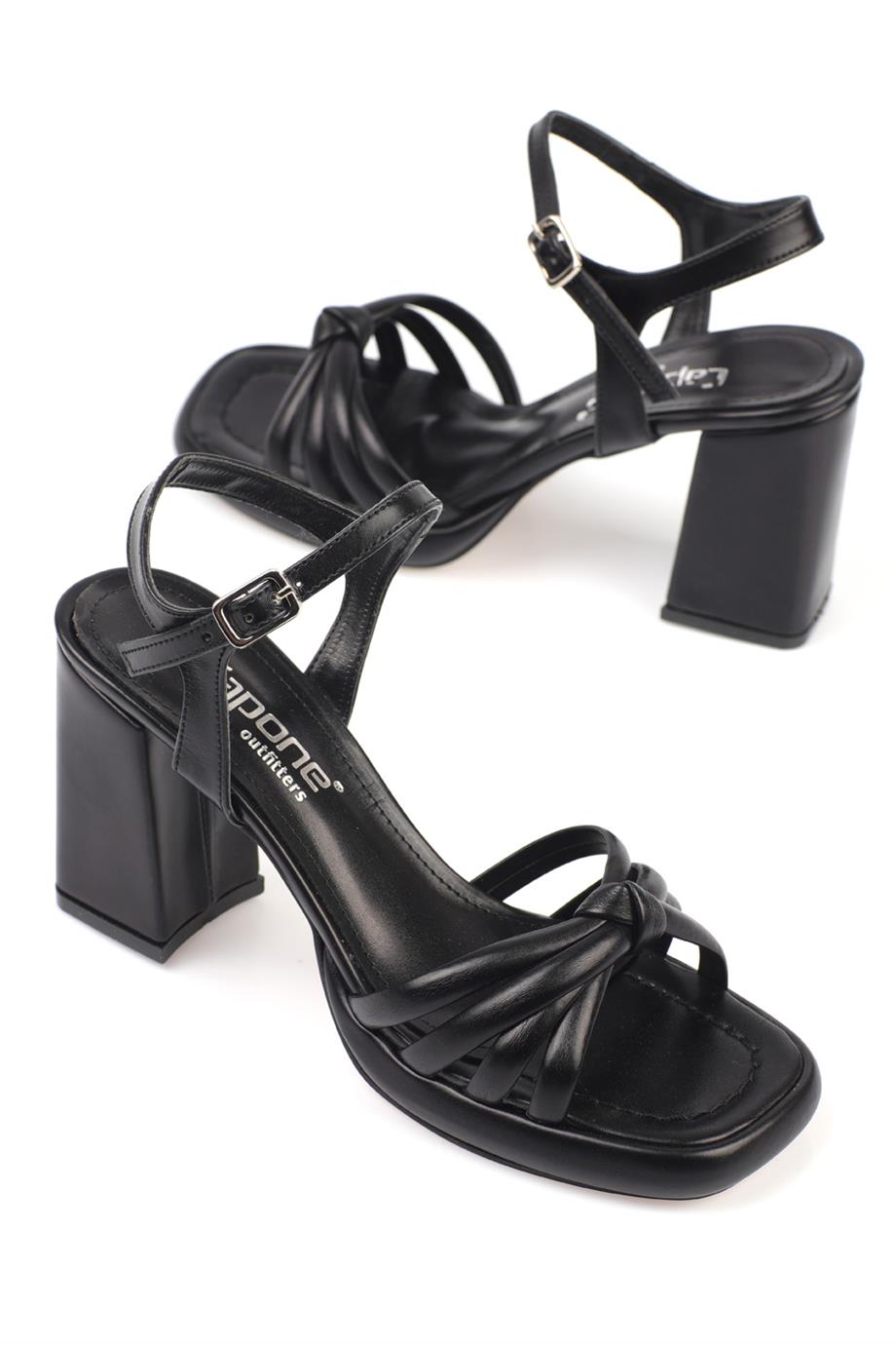 Capone Siyah Küt Burunlu Düğümlü Çok Şeritli Bilekten Bantlı Metalik  Platform Kadın Sandalet | Caponestore