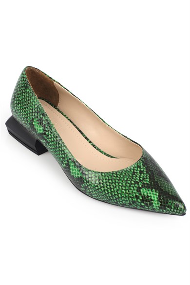 Capone Yeşil Sivri Burunlu Anakonda Desenli Kısa Topuklu Kadın Ayakkabı