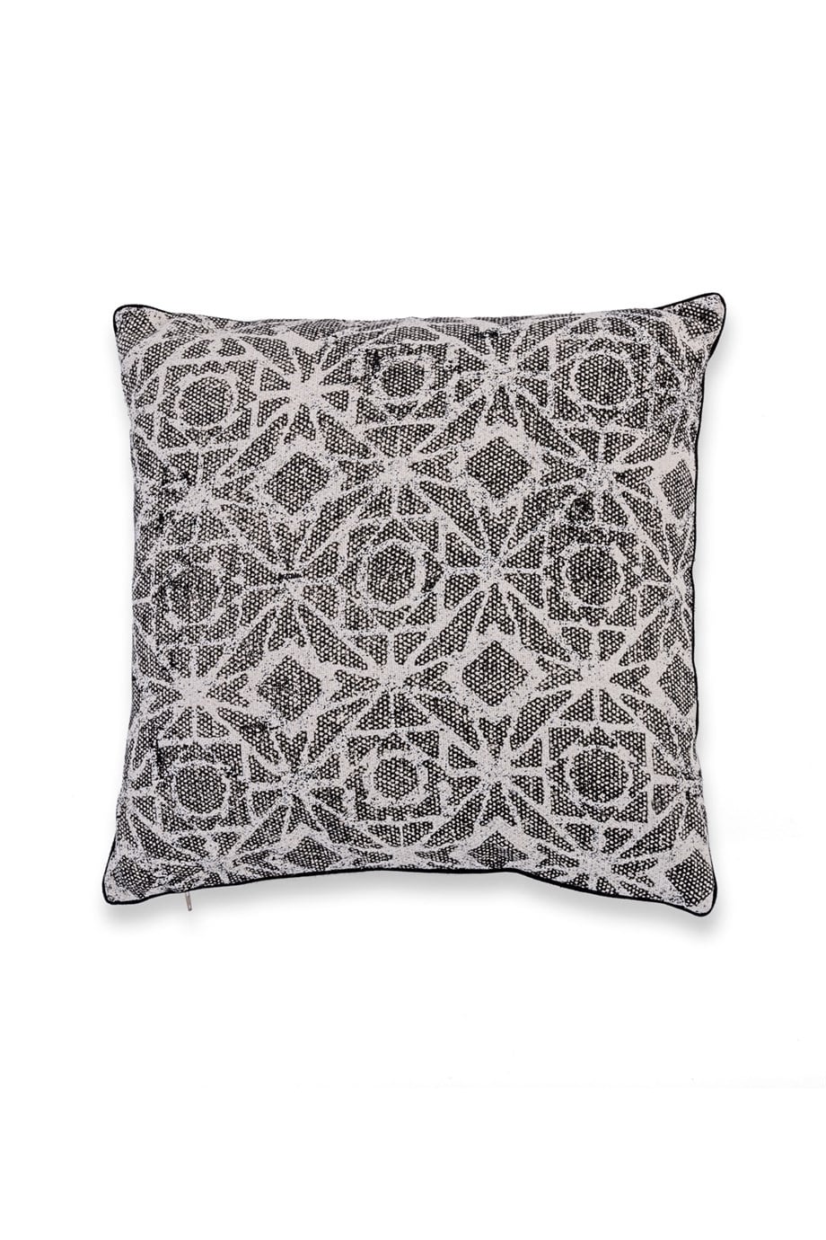 Global Etnik Bej Siyah Etnik Desen Baskılı Arkası Düz Keten 45x45 cm Kare Kırlent Kılıfı