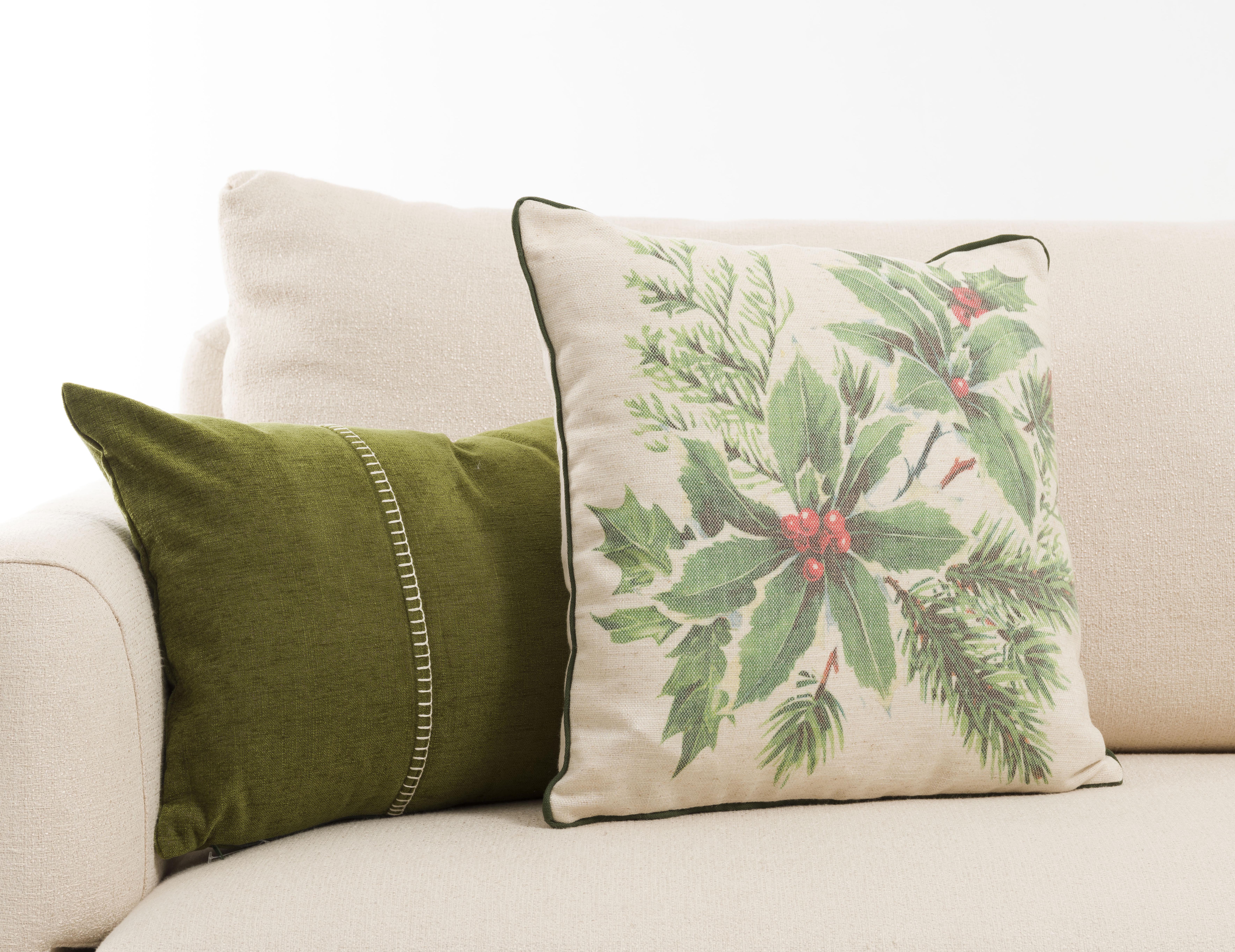 Yılbaşı Kokina Yaprak Baskılı Biyeli 45x45 cm Kırlent Kılıfı