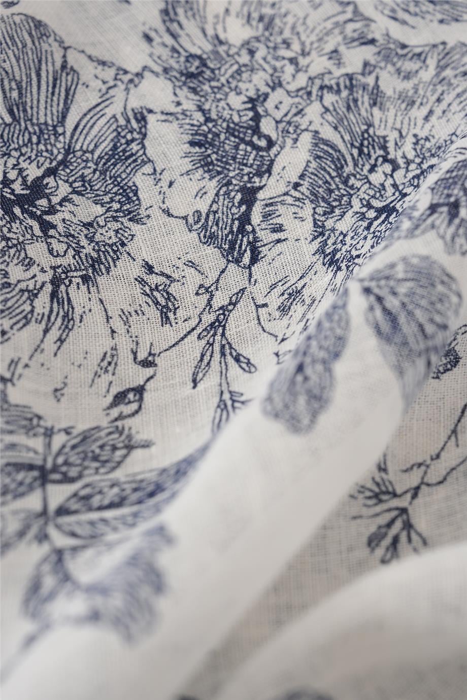 Romantic Floral Çiçek Desenli Lacivert Masa Örtüsü