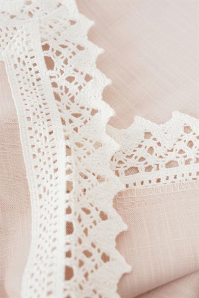 Pudra Pembe Düz Dantel Detaylı Masa Örtüsü