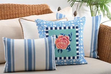 Multi Flower Turkuaz Mavi Renklerde Kare Kırlent Kılıfı