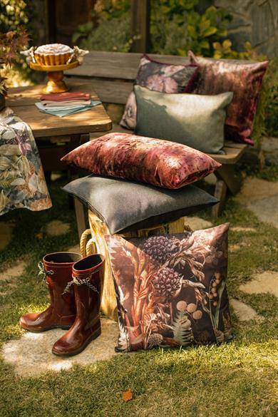 Warm Winter Bordo Batik Boyalı Kadife 35X55 Dikdörtgen Kırlent Kılıfı