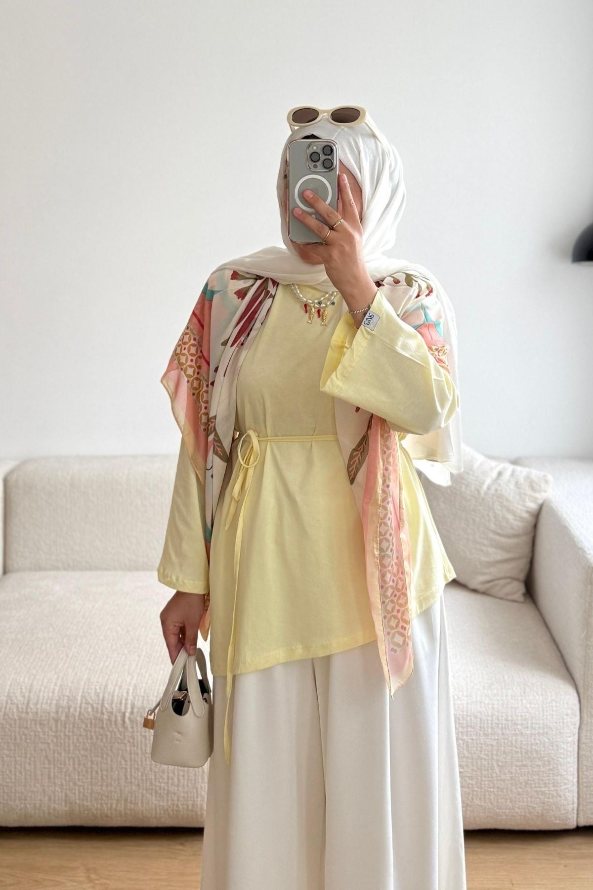 1003 SARI ASİMETRİK KESİM TSHİRT