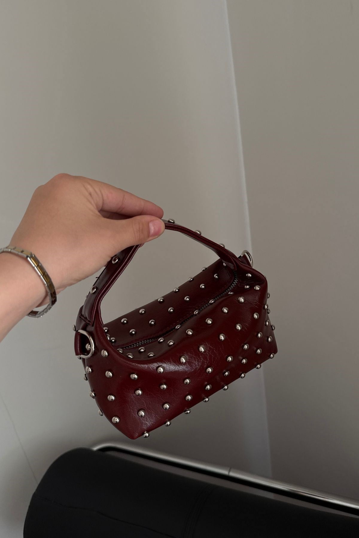 BORDO ZIMBA DETAYLI DERİ ÇANTA