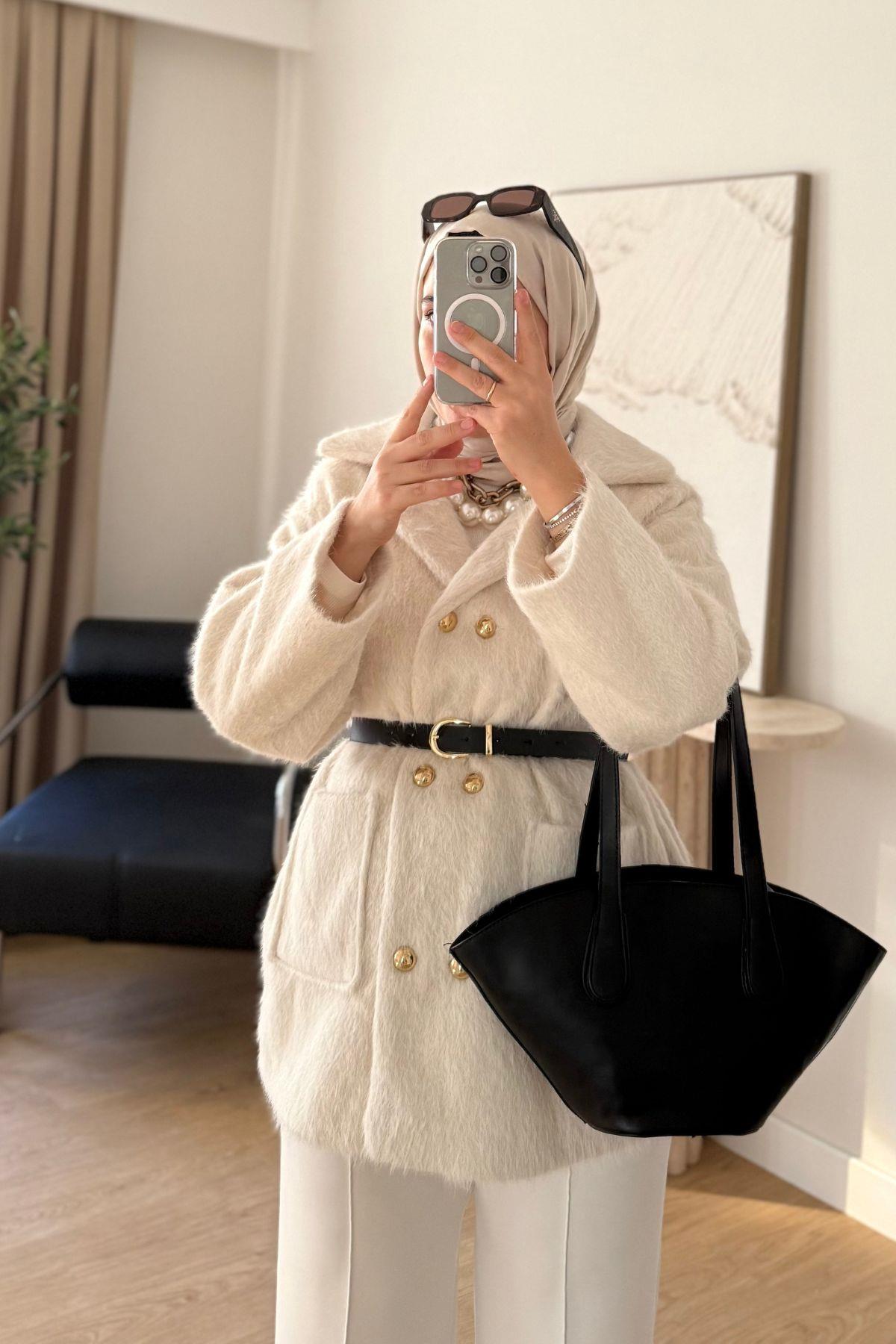 EKRU ÇİFT GOLD DÜĞMELİ KABAN