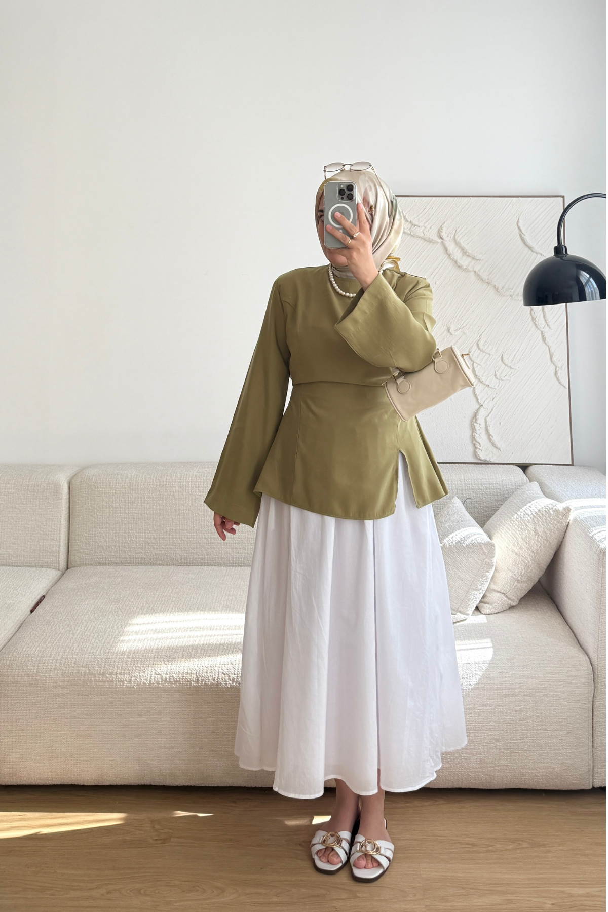 HAKİ YIRTMAÇ DETAYLI MODEL GÖMLEK