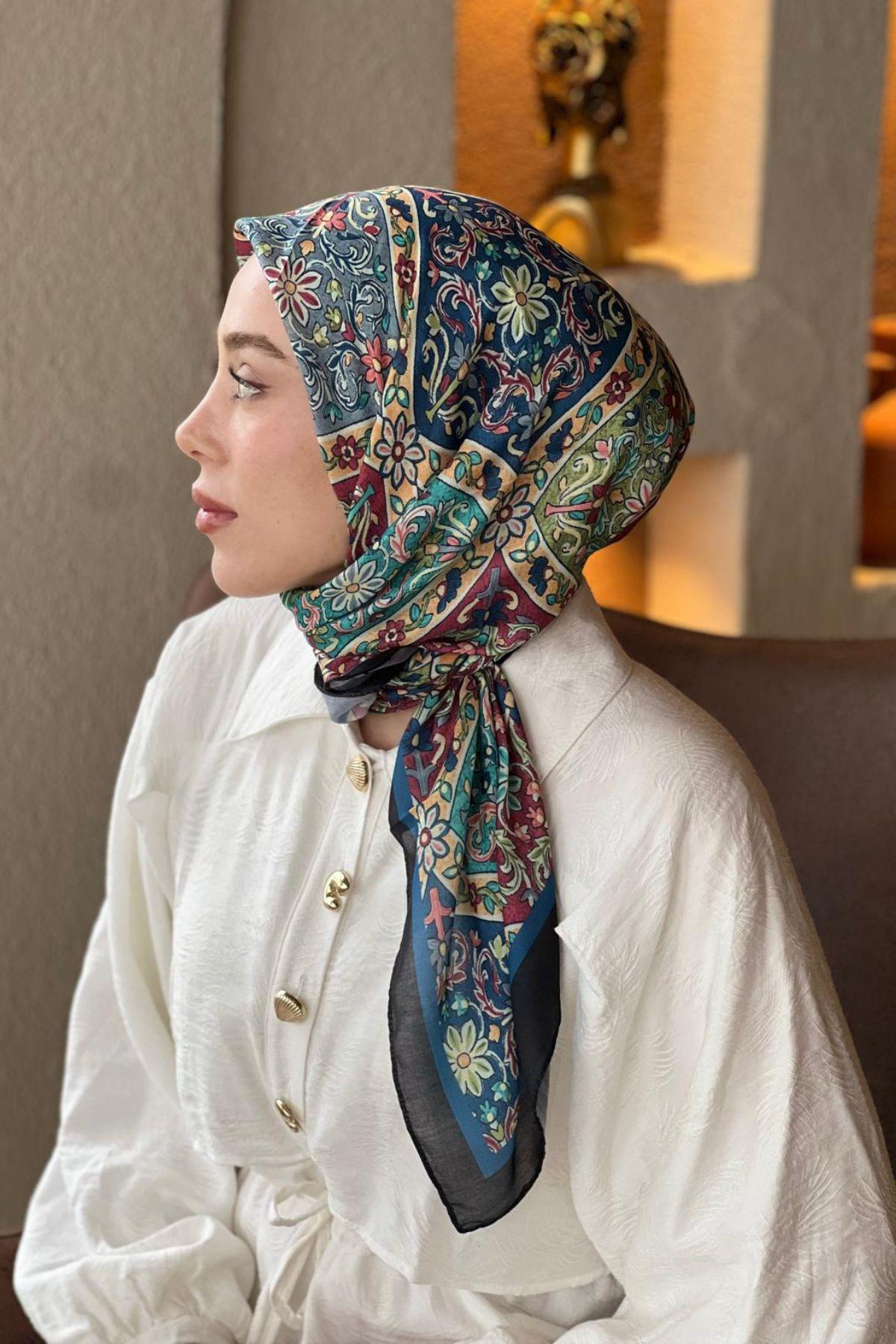 LACİVERT DESENLİ SİYAH ŞERİTLİ ETNİK DESENLİ EŞARP