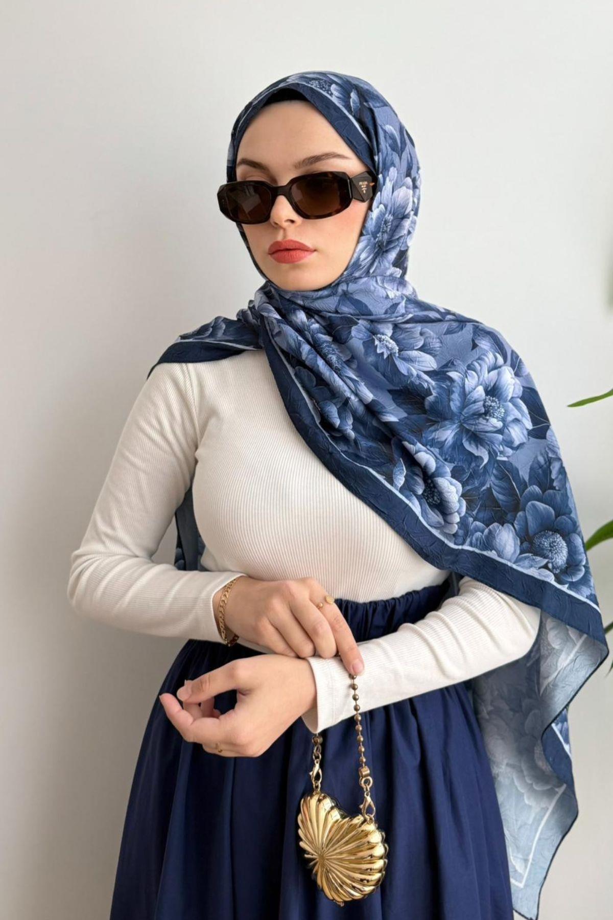 LACİVERT ŞERİTLİ BÜYÜK ÇİÇEK DESENLİ BAMBU ŞAL