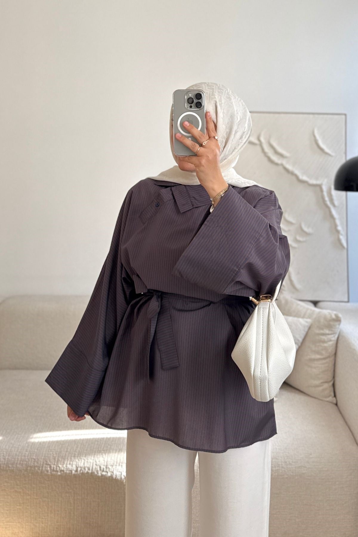 LACİVERT YAKASI YANDAN DÜĞMELİ ÇİZGİLİ GÖMLEK