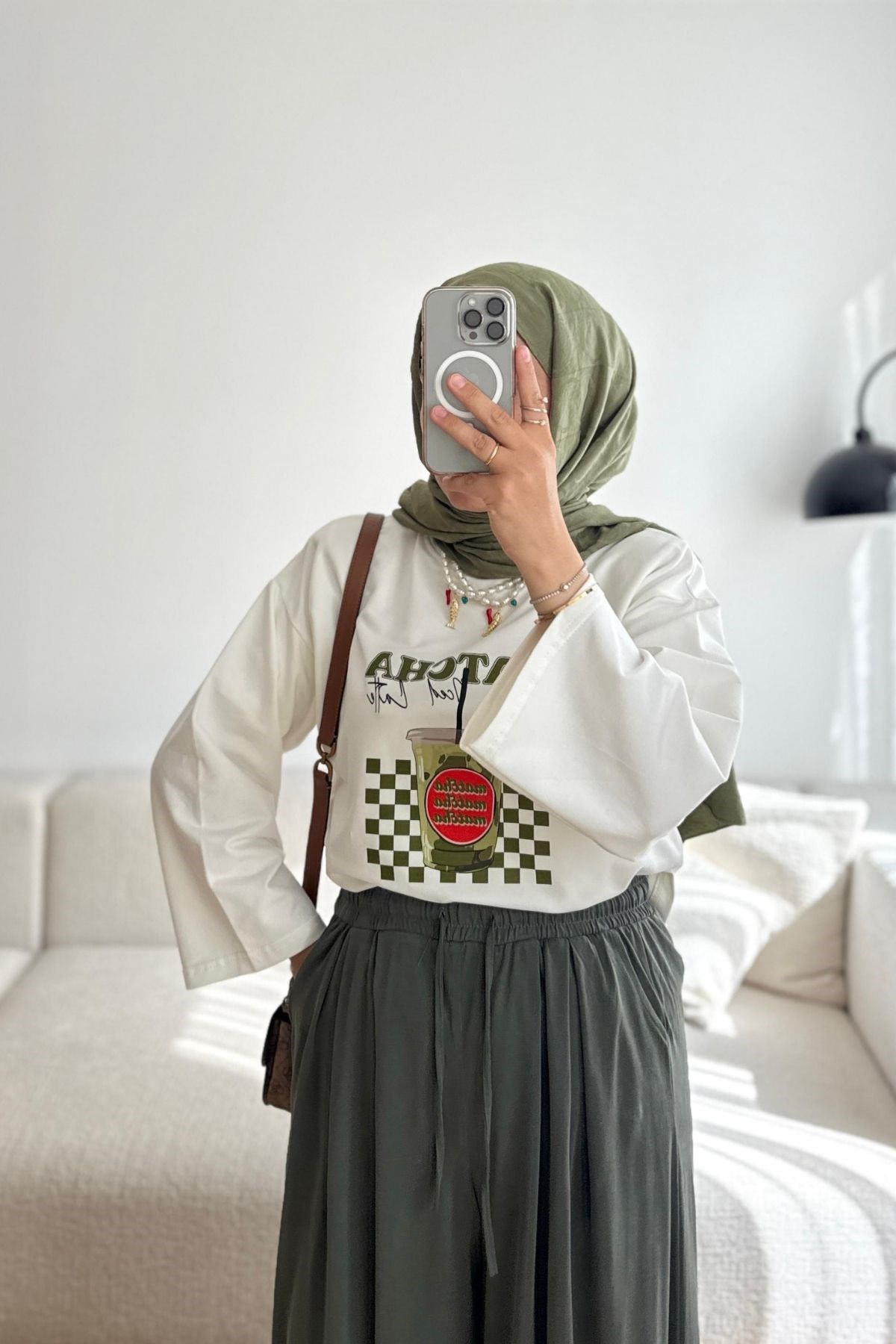 MATCHA BASKILI UZUN KOLLU TSHİRT