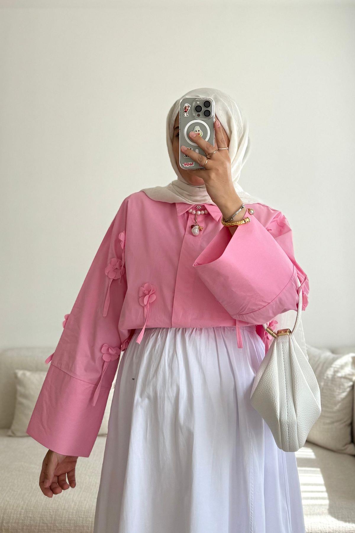 PEMBE ÇİÇEKLİ KISA GÖMLEK