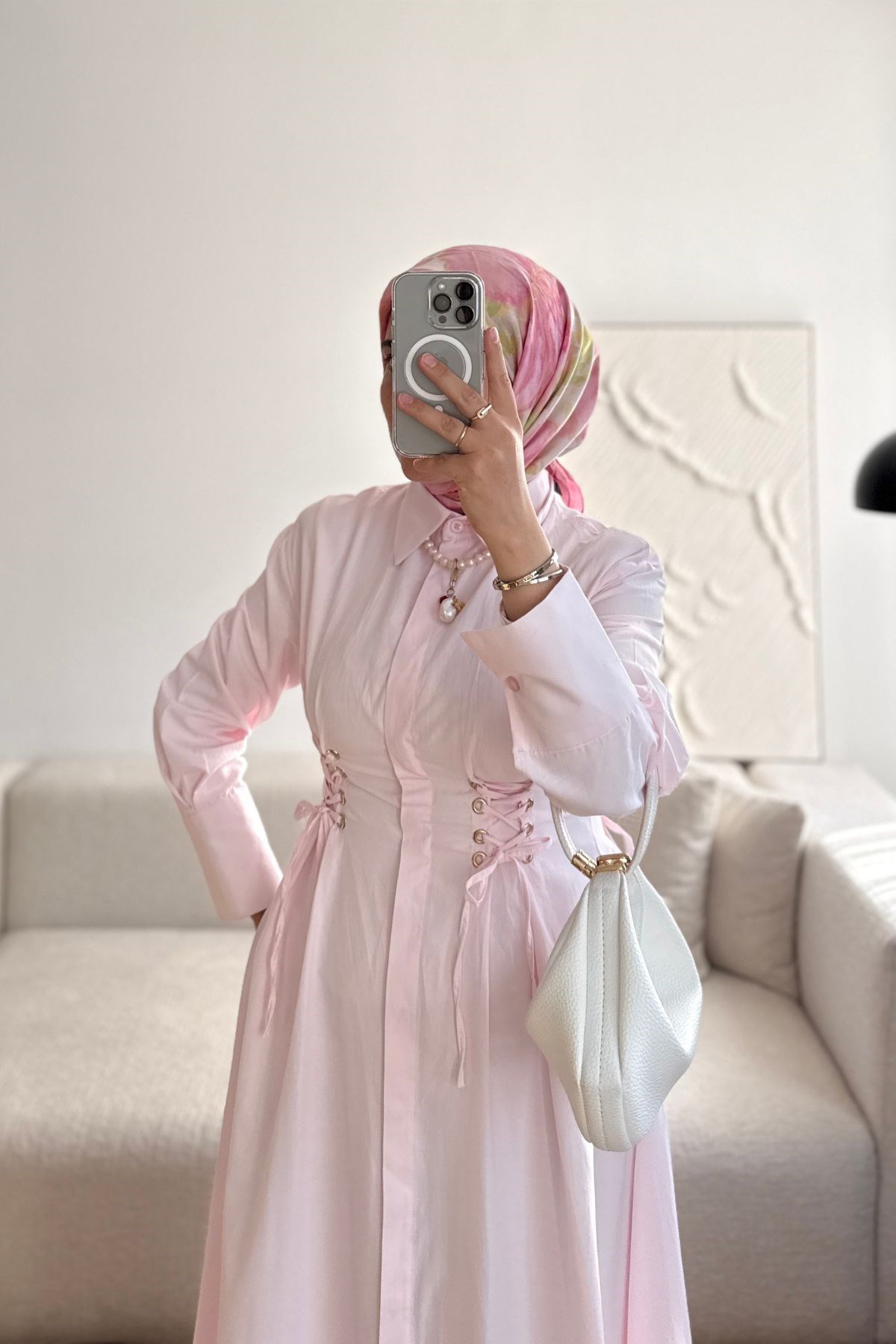 PEMBE KUŞ GÖZÜ KEMERLİ ELBİSE