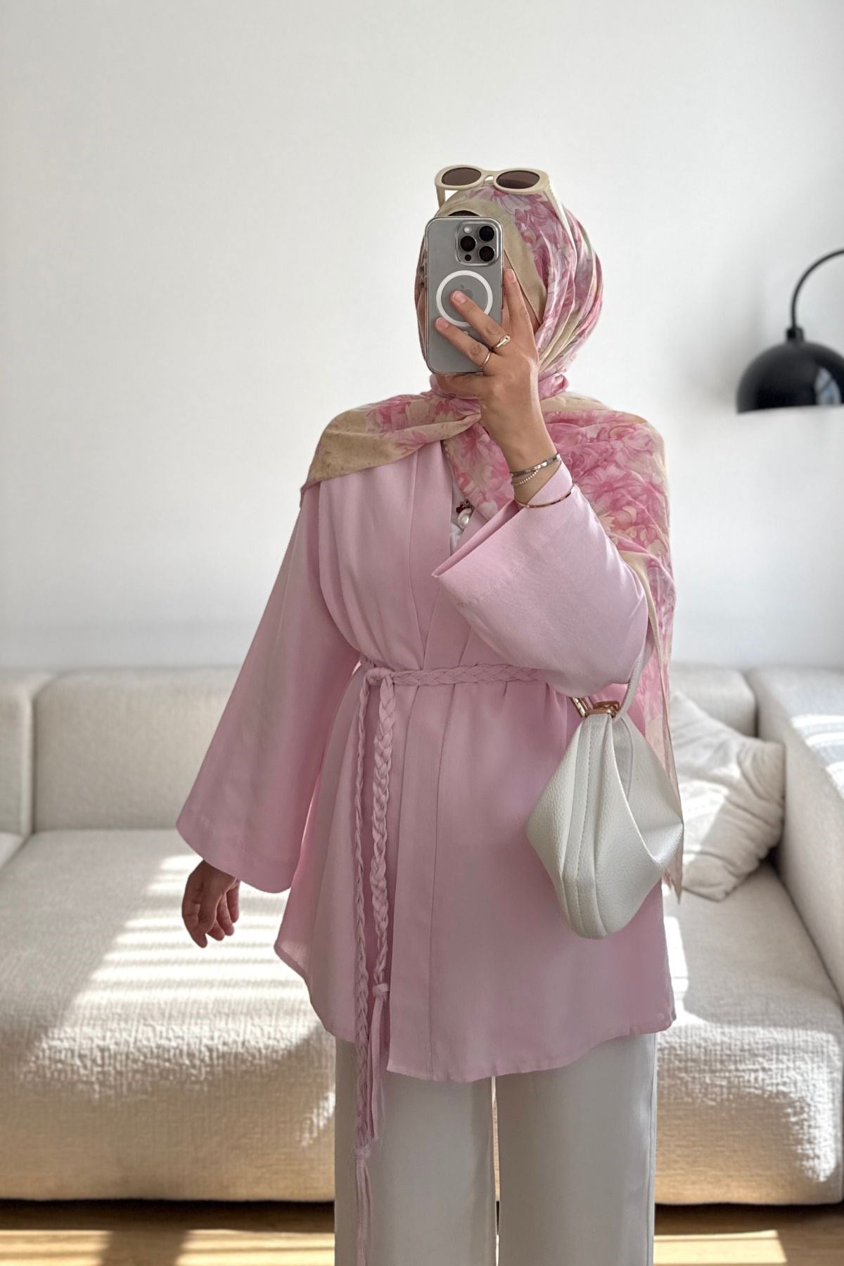 PEMBE ÖRGÜ KEMERLİ KİMONO