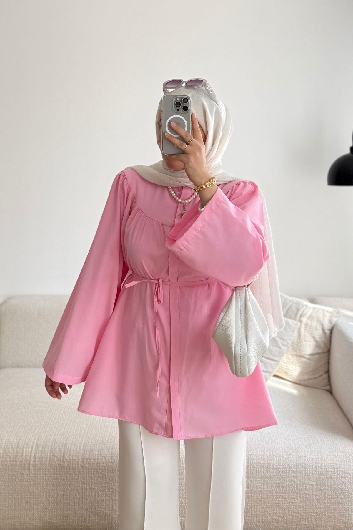 PEMBE SHEİN KUŞAKLI OVERSİZE GÖMLEK