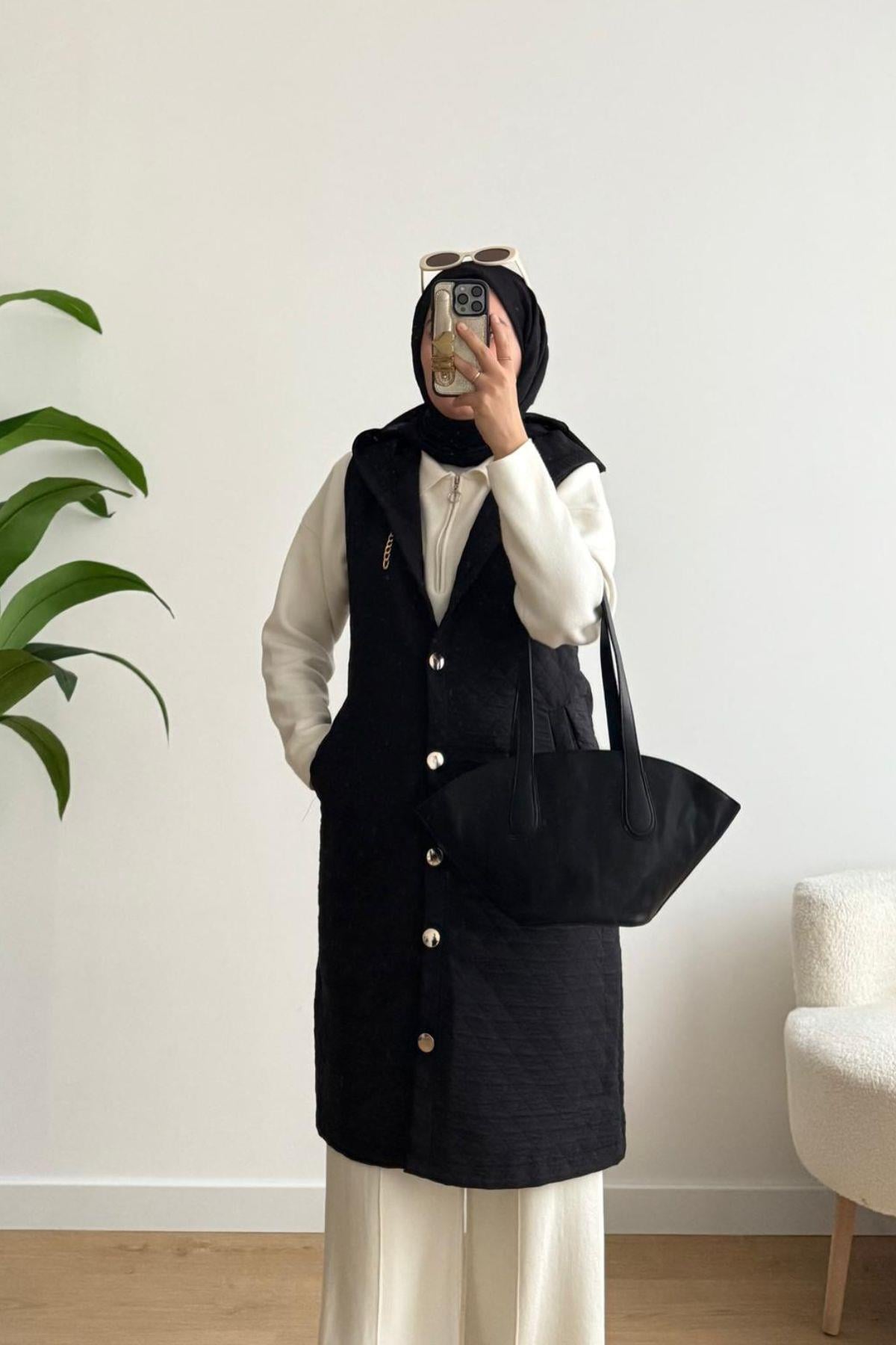 SİYAH KAPİTONE YELEK