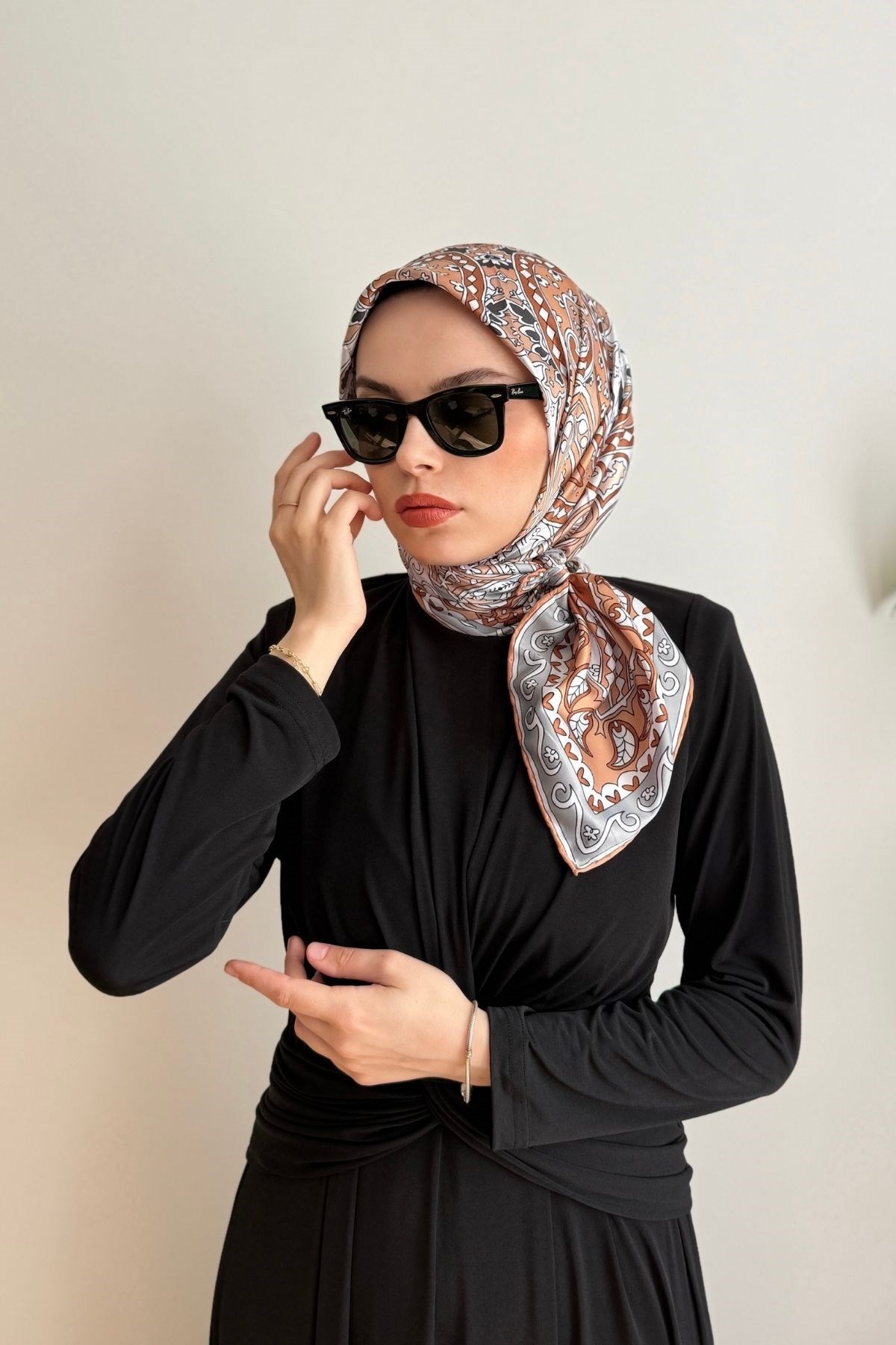 SOFT TURUNCU GRİ ETNİK DESENLİ TWILL EŞARP