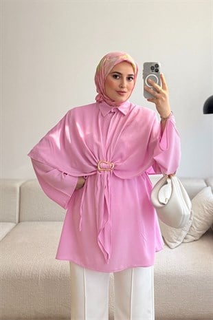 PEMBE TOKALI SEYYAR PELERİNLİ GÖMLEK