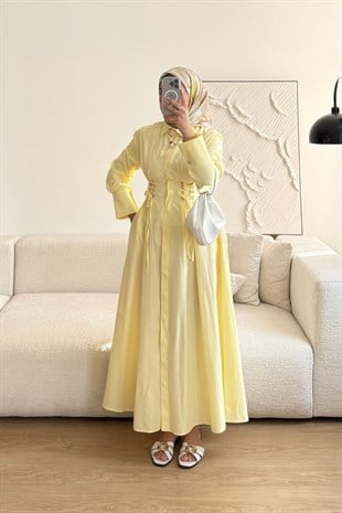 SARI KUŞ GÖZÜ KEMERLİ ELBİSE