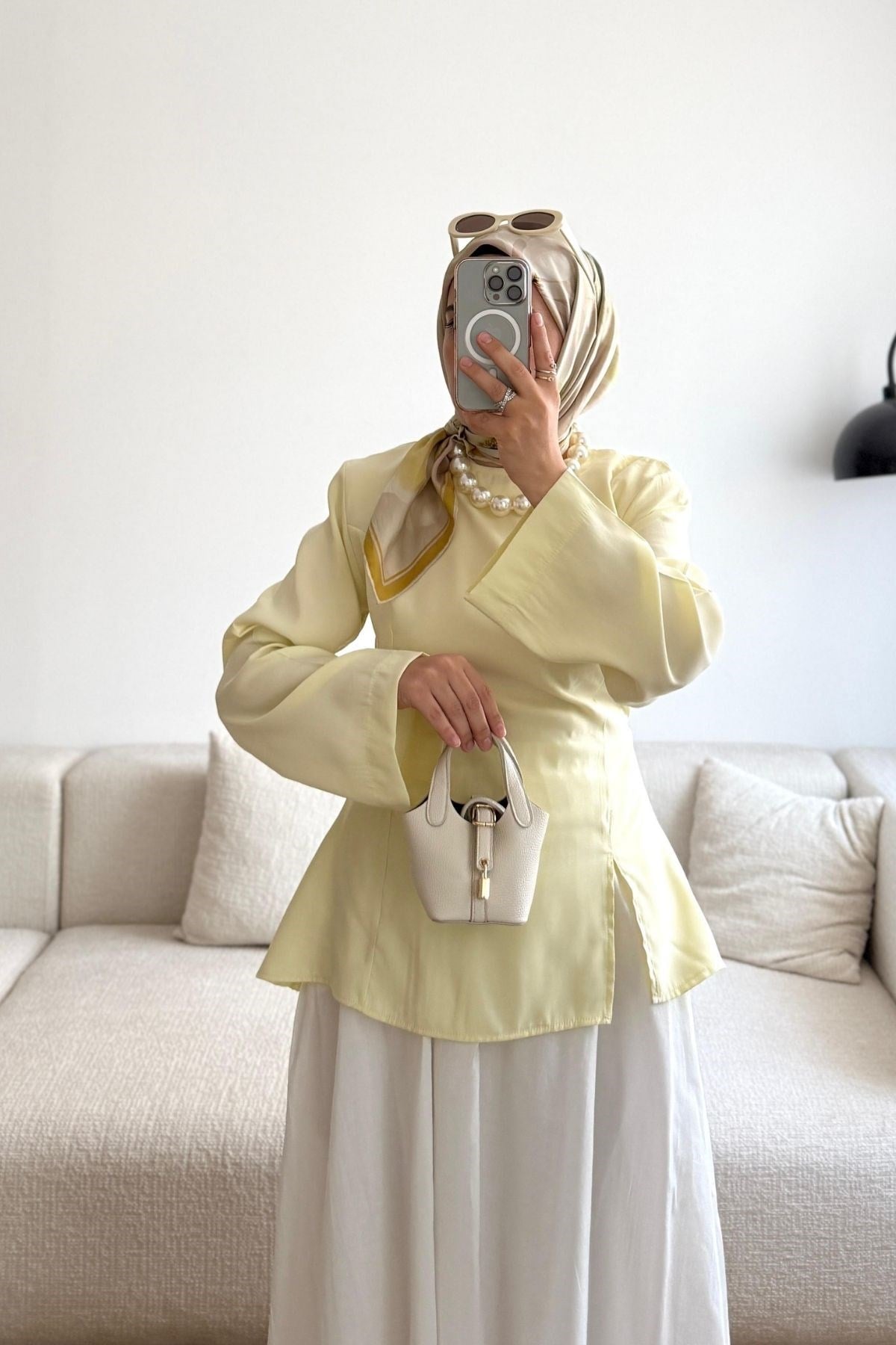 950 SARI YIRTMAÇ DETAYLI MODEL GÖMLEK