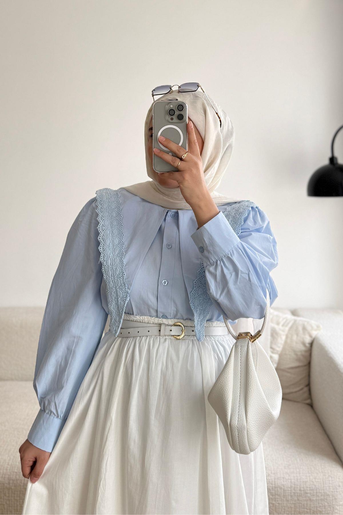 BEBE MAVİ ÜÇGEN DANTEL YAKA GÖMLEK