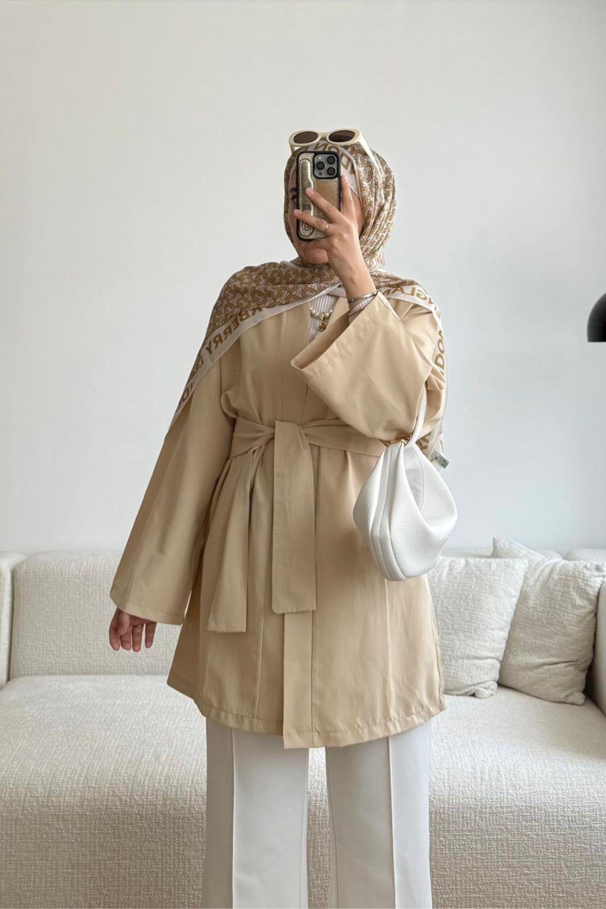 BEJ CEPLİ KUŞAKLI KİMONO