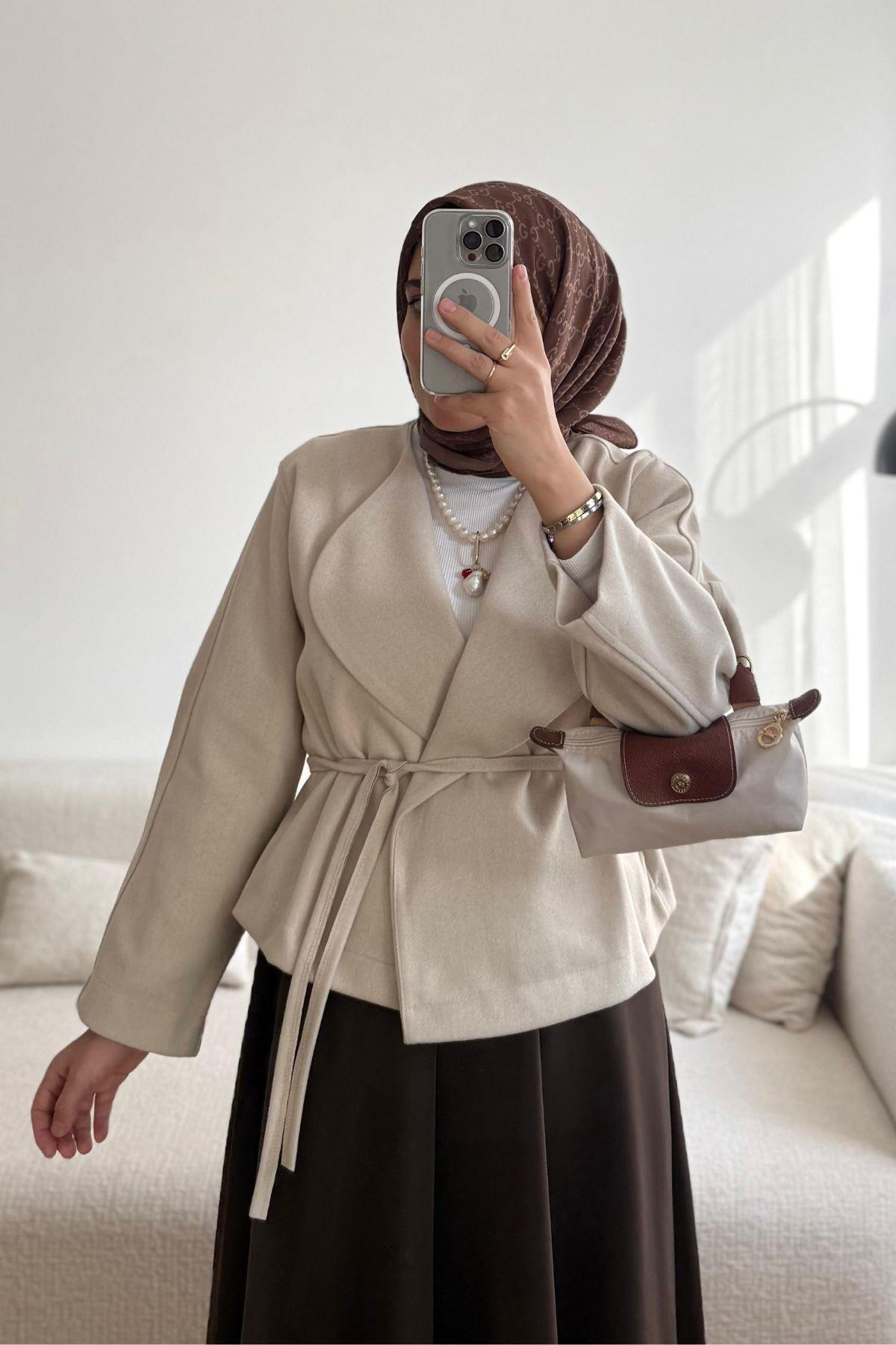 BEJ KUŞAKLI KAŞE KABAN