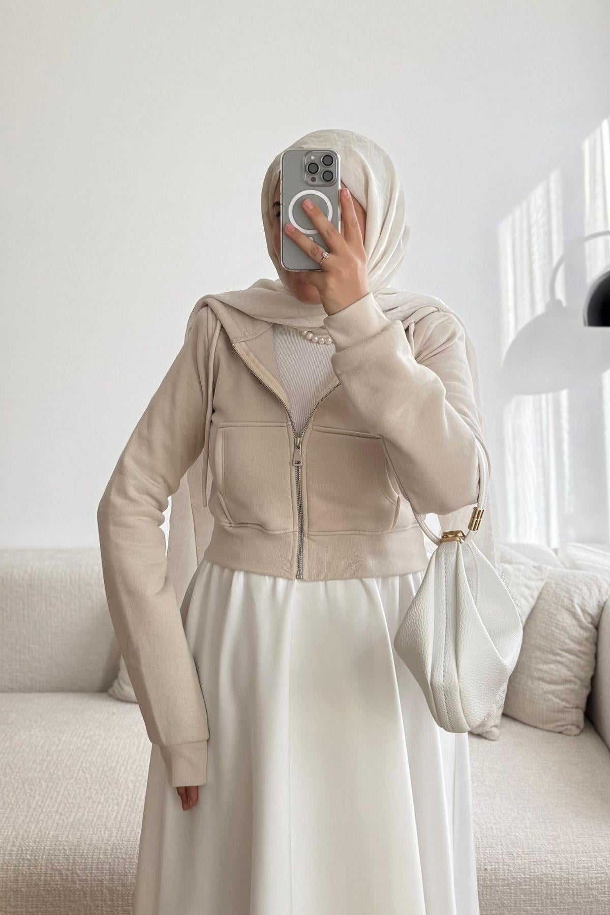 BEJ ŞARDONLU KAPÜŞONLU CROP HIRKA