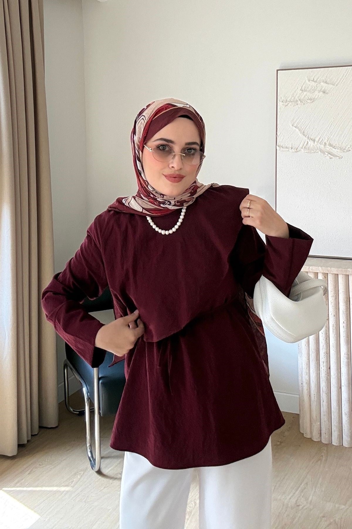 BORDO ÖNÜ ŞAL DETAYLI KUŞAKLI BLUZ
