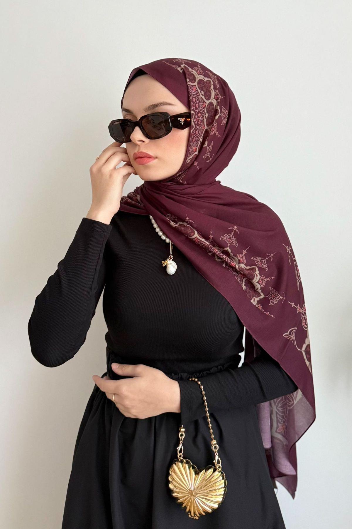 BORDO UÇ KISMI DESENLİ DESEN ŞAL