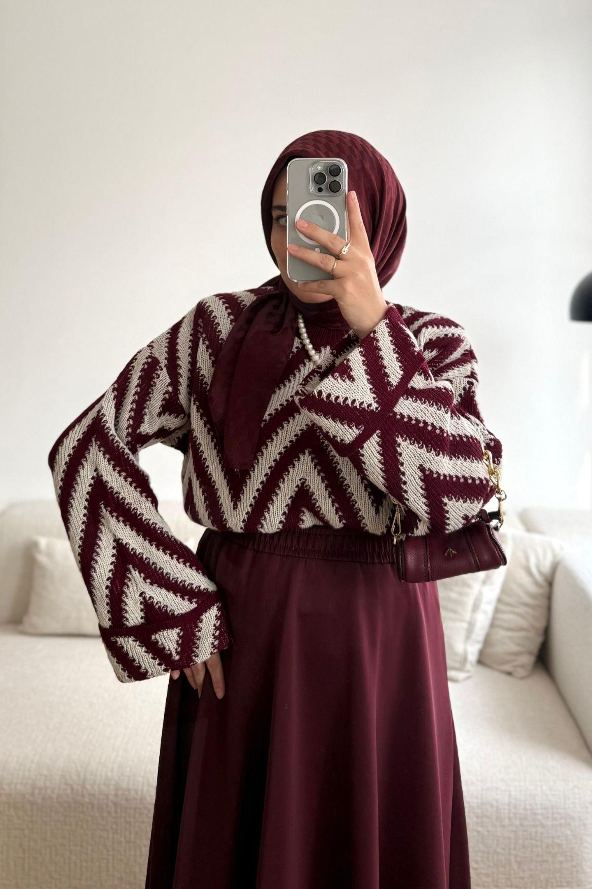 BORDO ZİKZAKLI TRİKO KAZAK