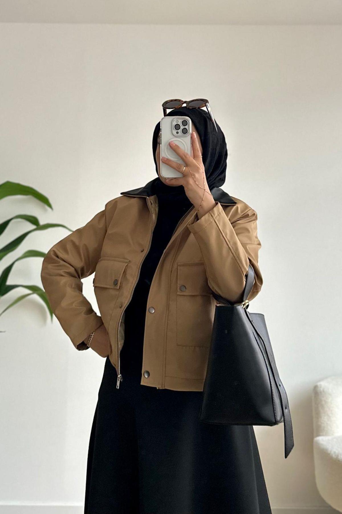 CAMEL YAKASI DERİ DETAYLI KISA MONT