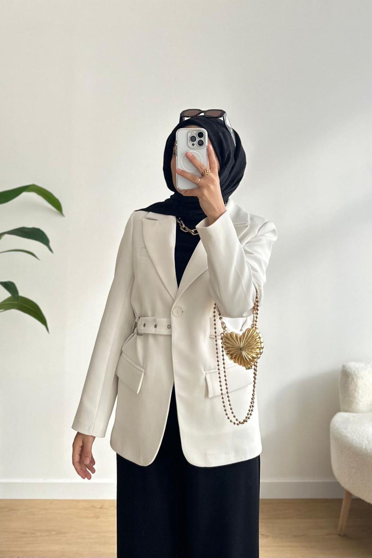 EKRU KEMER DETAYLI TASARIM BLAZER CEKET