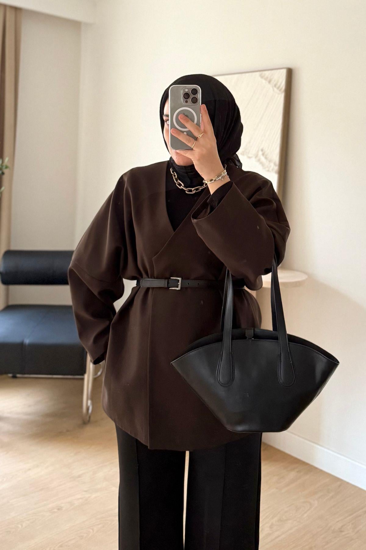 KAHVE DÜŞÜK OMUZ KEMERLİ CEKET 