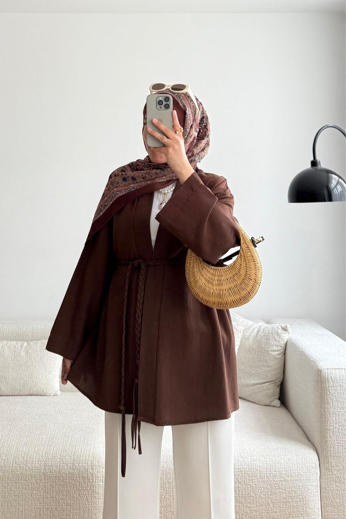 KAHVE ÖRGÜ KEMERLİ KİMONA