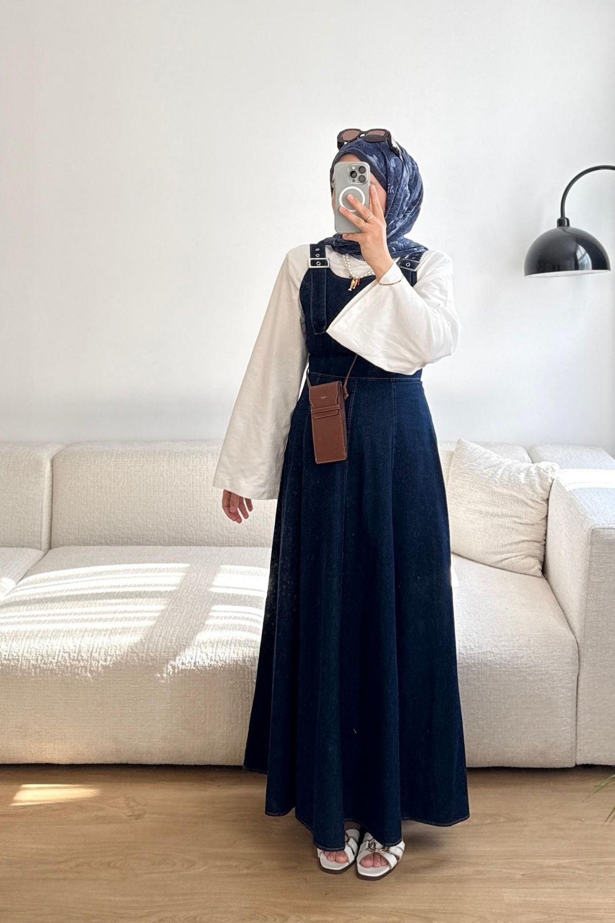 KOYU MAVİ DENİM KUŞ GÖZÜ ASKILI JİLE