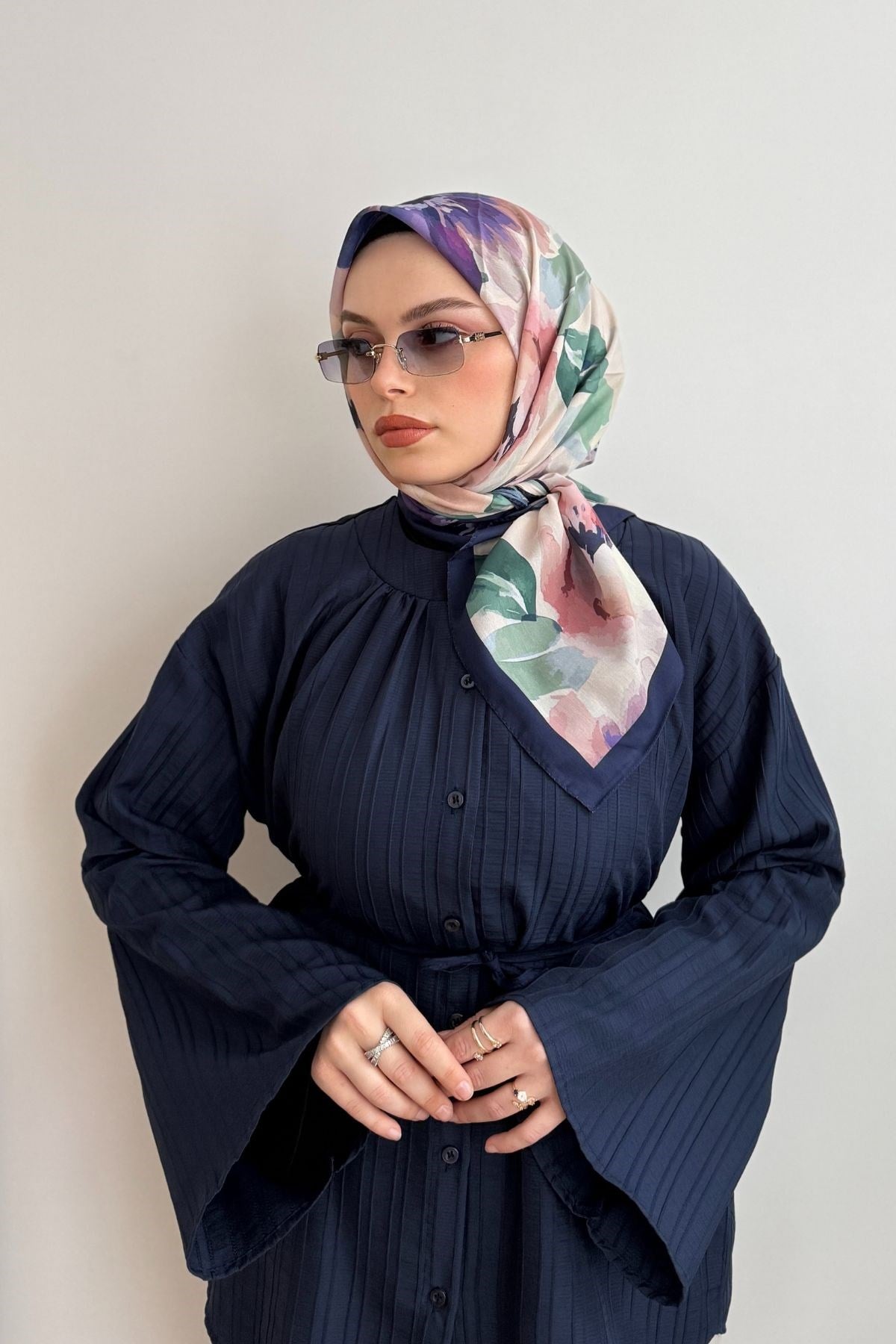 LACİVERT PASTEL TONLAR EŞARP