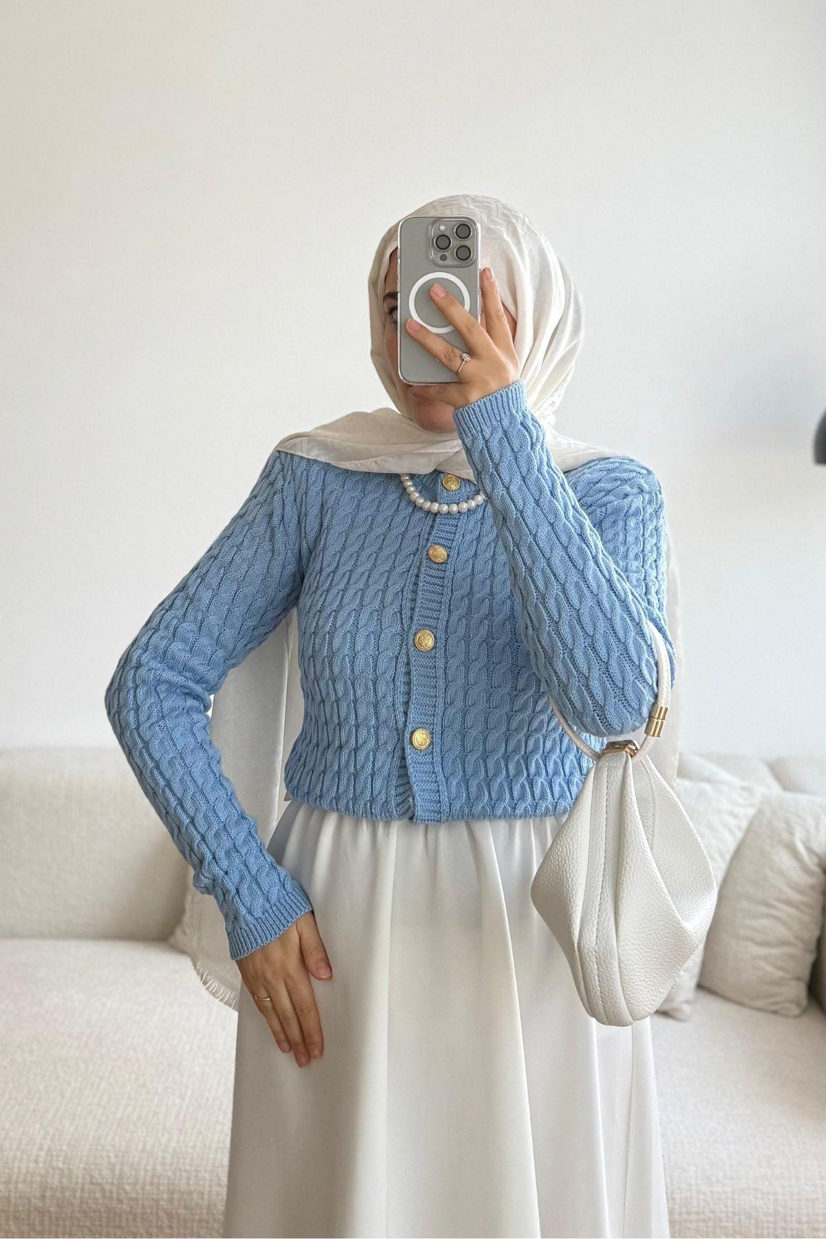 MAVİ ÖRGÜLÜ HIRKA