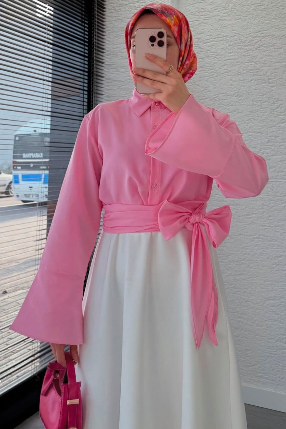 PEMBE BELDEN BAĞLAMALI GÖMLEK