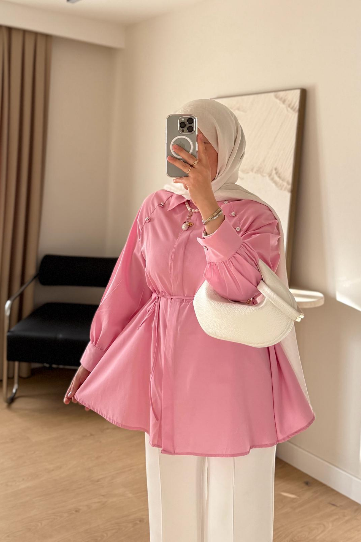 PEMBE ÇAPRAZ TAŞ DÜĞMELİ GÖMLEK