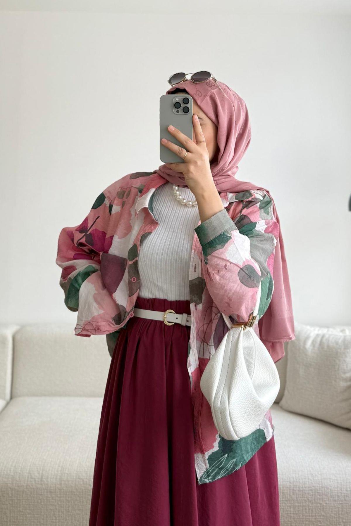 PEMBE ÇİÇEK DESENLİ GÖMLEK